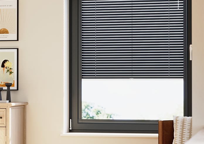 Venetian, Shimmer Black - Perfect Fit Blind - Image 5